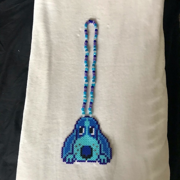 Blue Pup 🐶 present beaded necklace - Picture 2 of 5